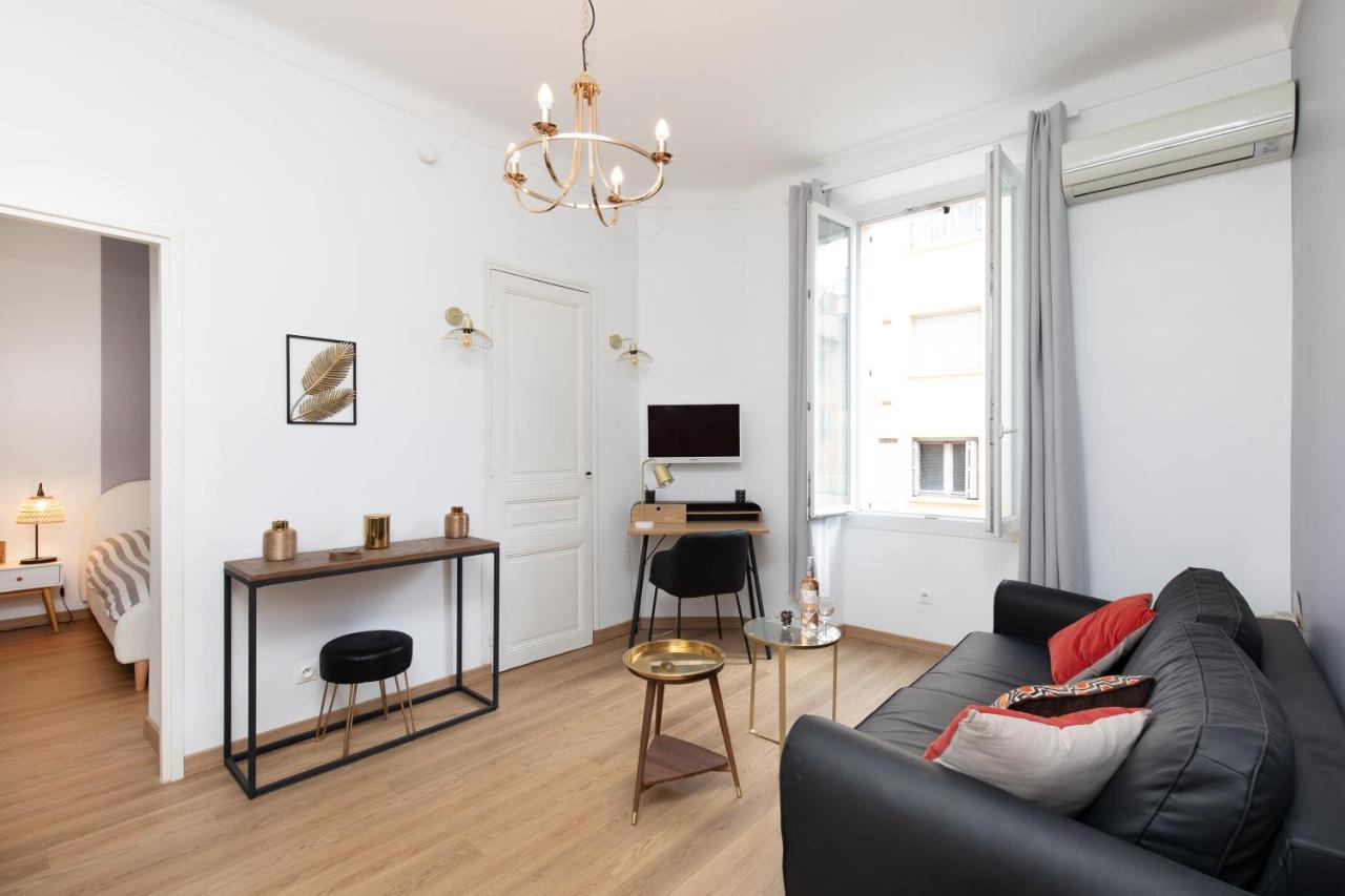 Appartamento 2 Apartment, Near The Sea And Local Market *